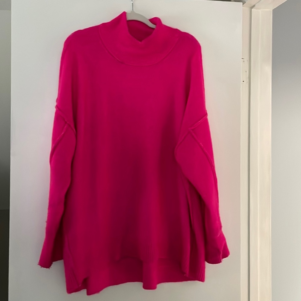Crown and Ivy Large pink tunic sweater